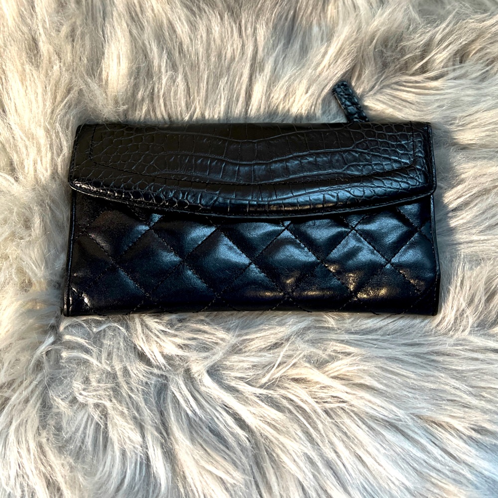 Black Leather Brahmin Womens Wallet